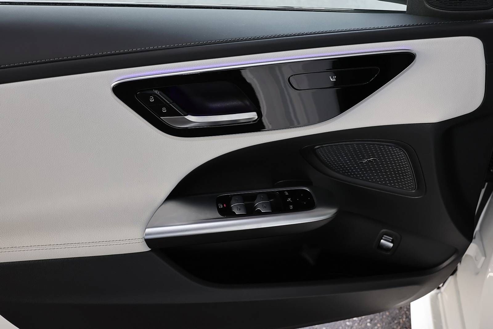 Mercedes-Benz C 180 T AMG NIGHT+TOTWINKEL+LED+KAMERA+18 ZOLL foto 11