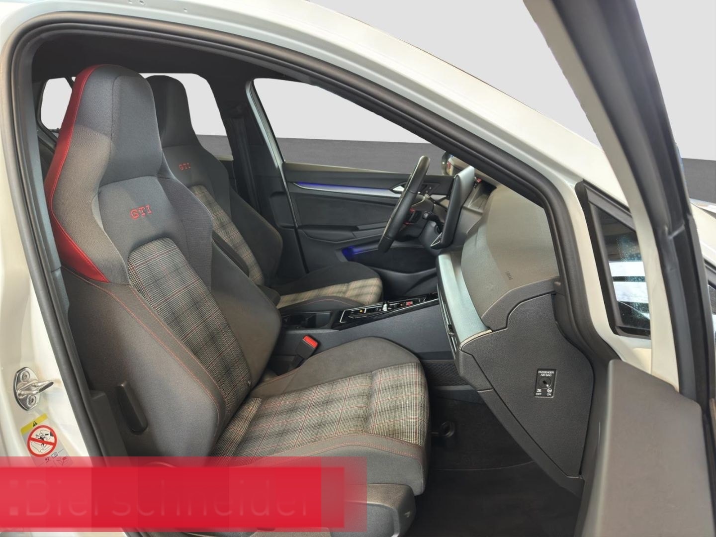 Volkswagen Golf GTI 8 2.0 TSI DSG BLACK-STYLE PANO IQ.LIGHT foto 16