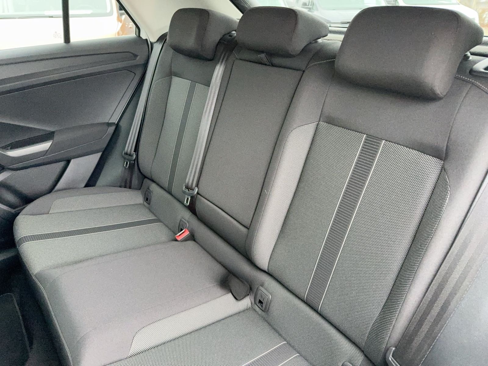 Volkswagen T-Roc Life TSI CarPlay/Virt/LED/Facelift/Navi foto 14