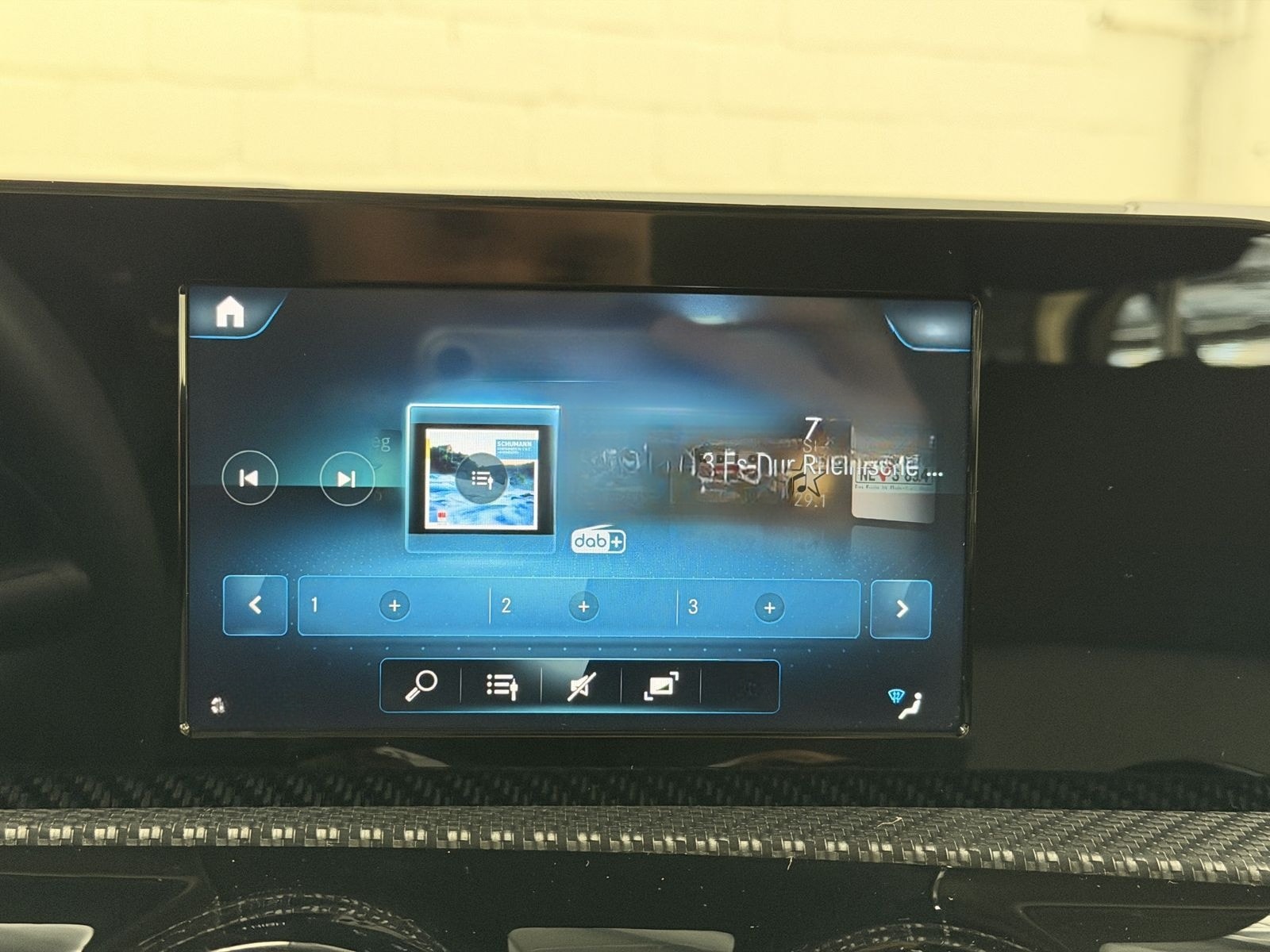 Mercedes-Benz A 250 e 8G-DCT / Spurhalteassistent foto 20