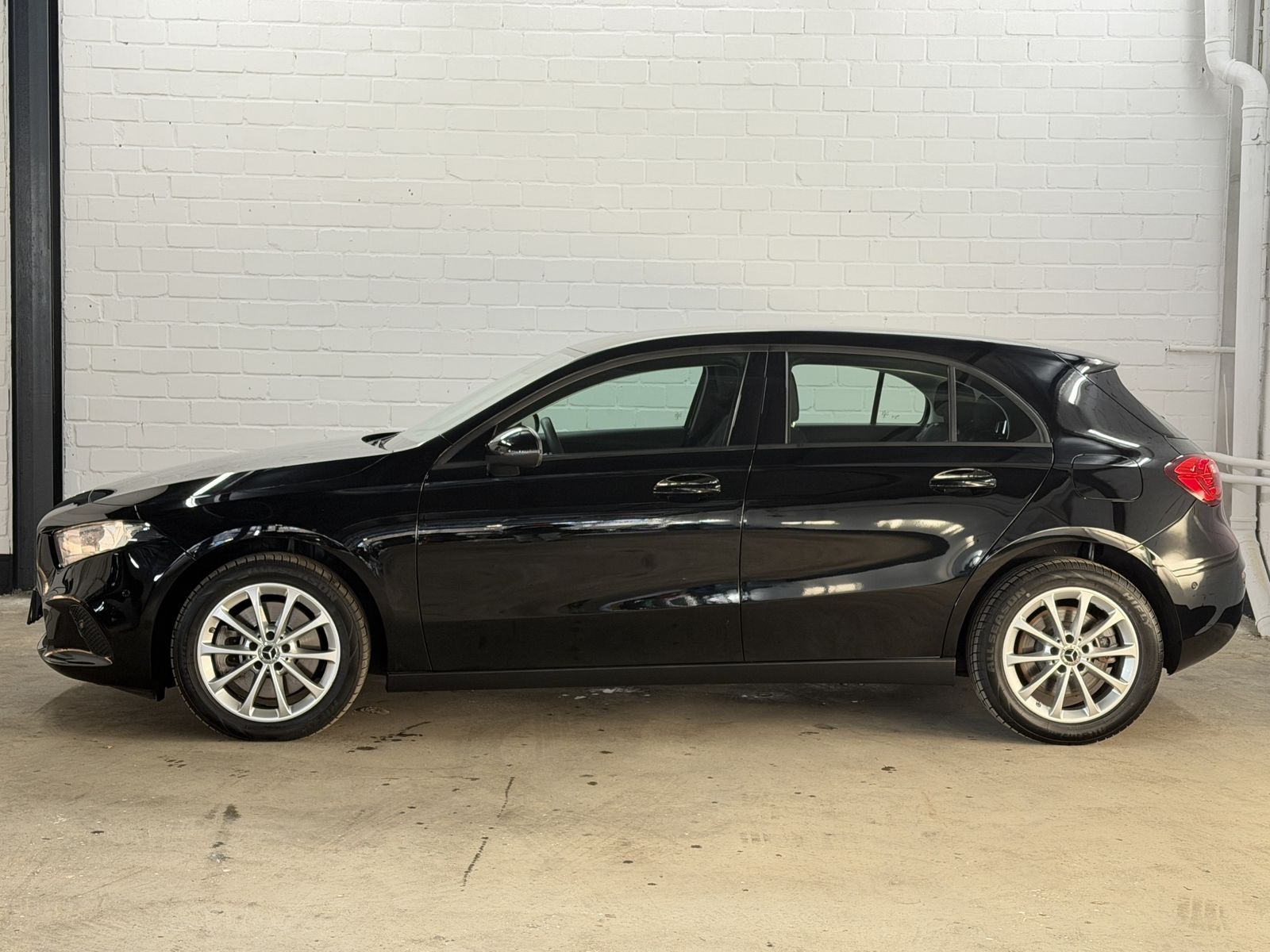 Mercedes-Benz A 250 e 8G-DCT / Spurhalteassistent foto 5