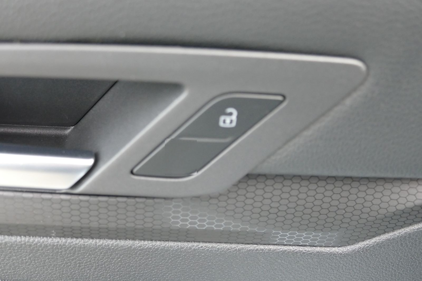 Volkswagen Golf VIII 2.0 GTI Clubsport DSG LED Navi ACC DAB foto 24