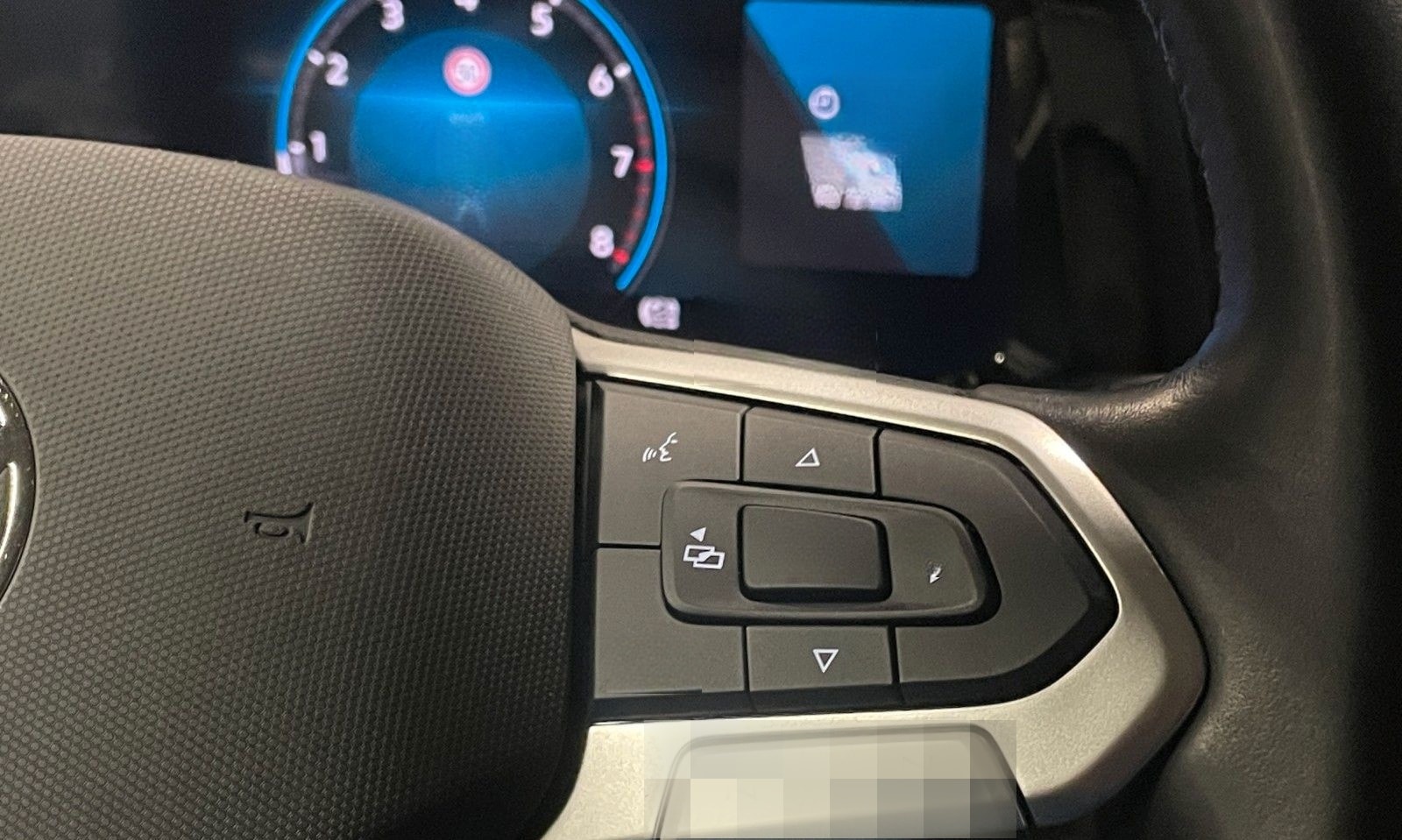 Volkswagen T7 Multivan Basis LED QI SHZ MFL Navi DAB foto 16