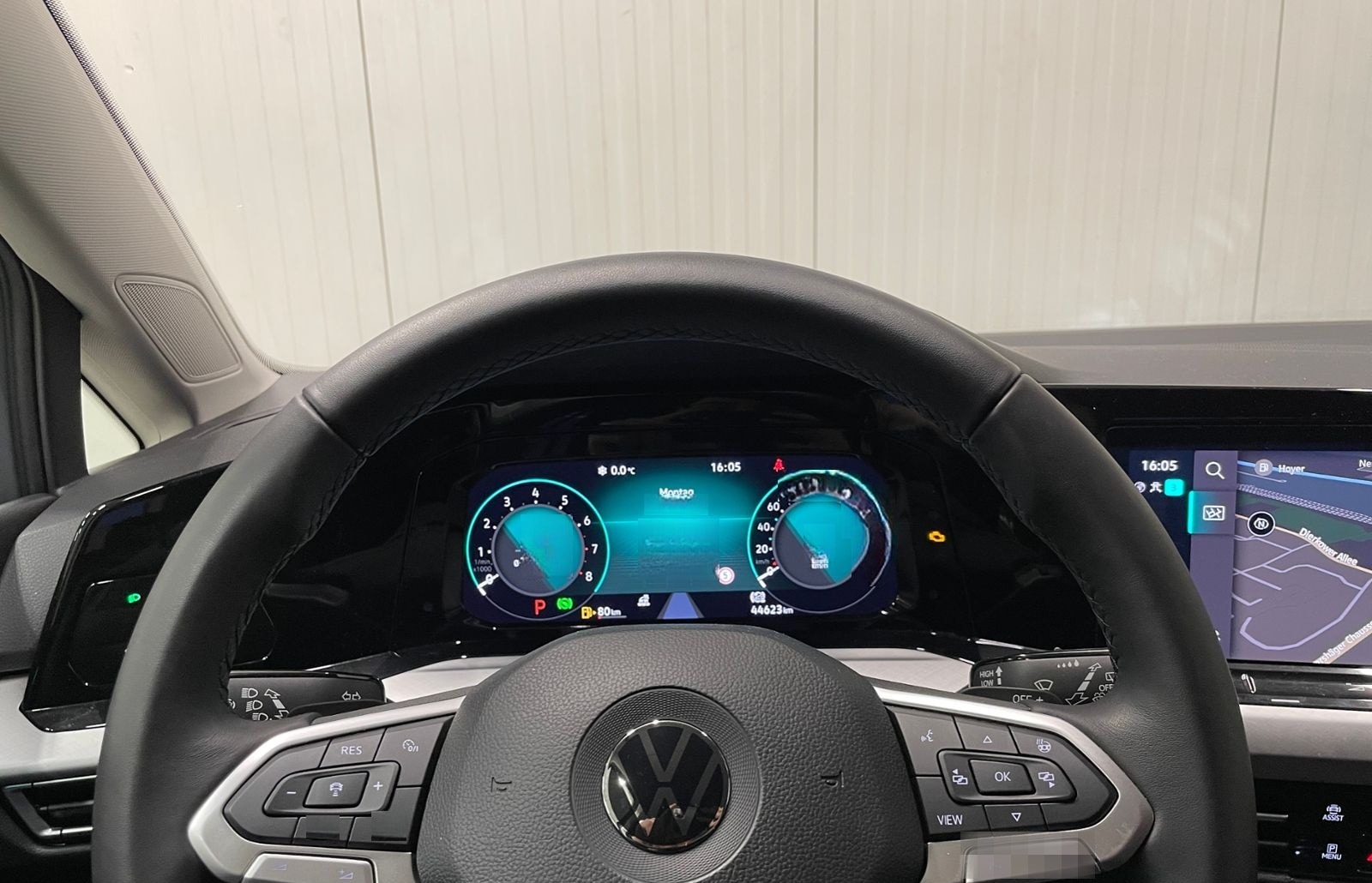 Volkswagen Golf VIII Life 1.0 eTSI DSG RFK NAVI ACC SHZ foto 12