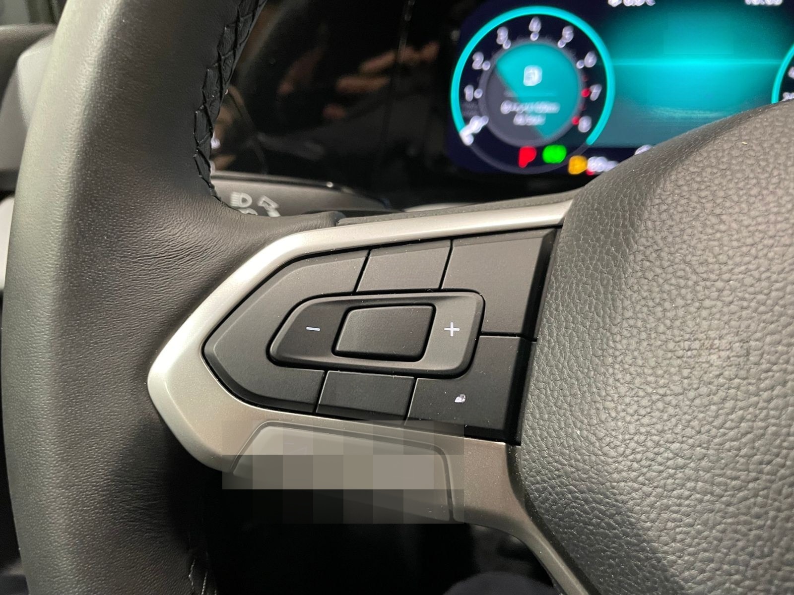 Volkswagen Golf VIII Life 1.0 eTSI DSG RFK NAVI ACC SHZ foto 13