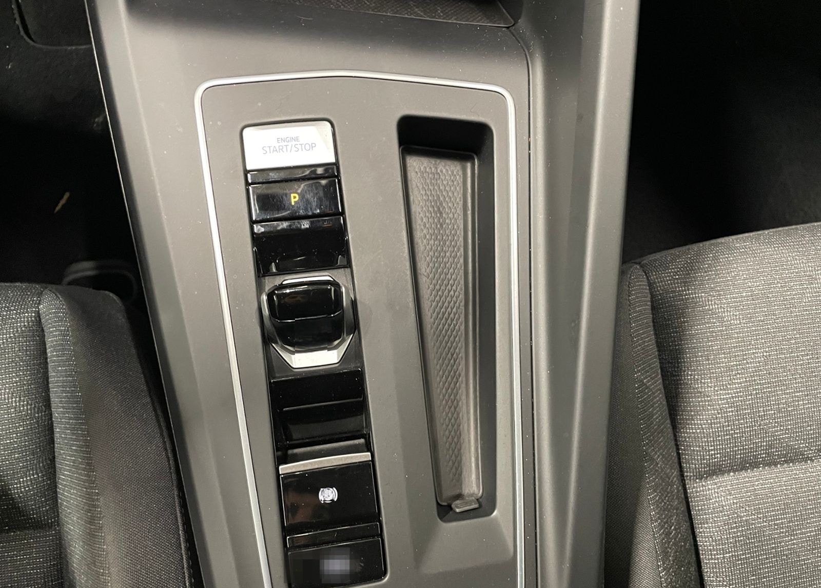 Volkswagen Golf VIII Life 1.0 eTSI DSG RFK NAVI ACC SHZ foto 17