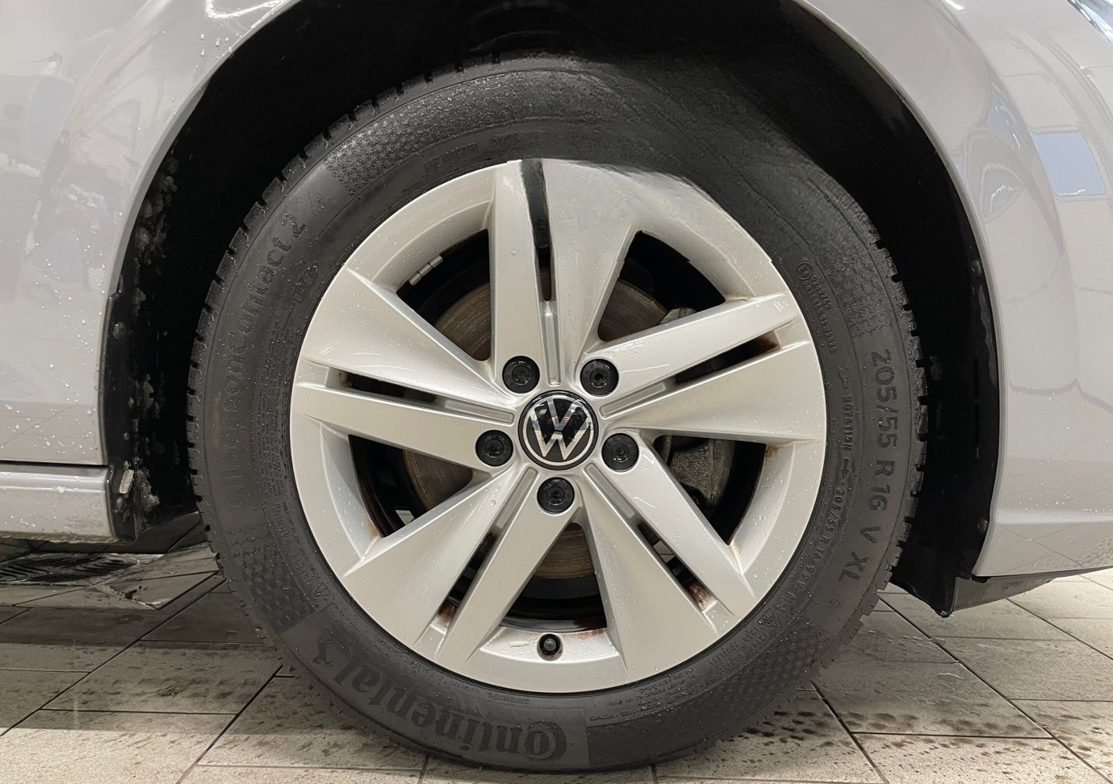 Volkswagen Golf VIII Life 1.0 eTSI DSG RFK NAVI ACC SHZ foto 25