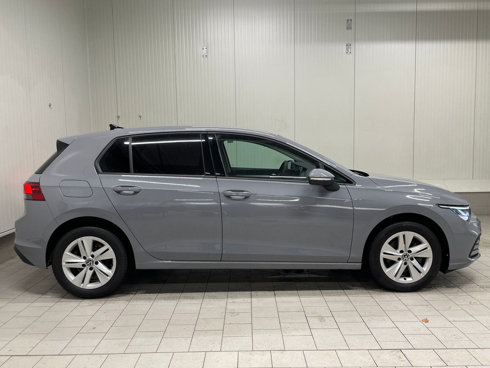 Volkswagen Golf VIII Life 1.0 eTSI DSG RFK NAVI ACC SHZ foto 7