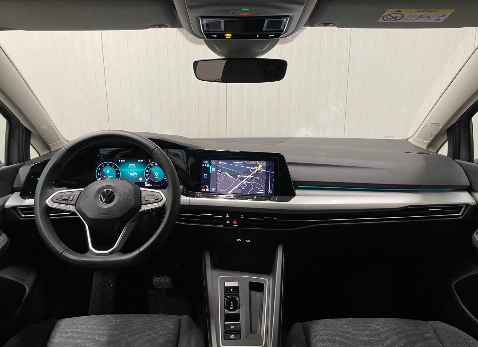 Volkswagen Golf VIII Life 1.0 eTSI DSG RFK NAVI ACC SHZ foto 10