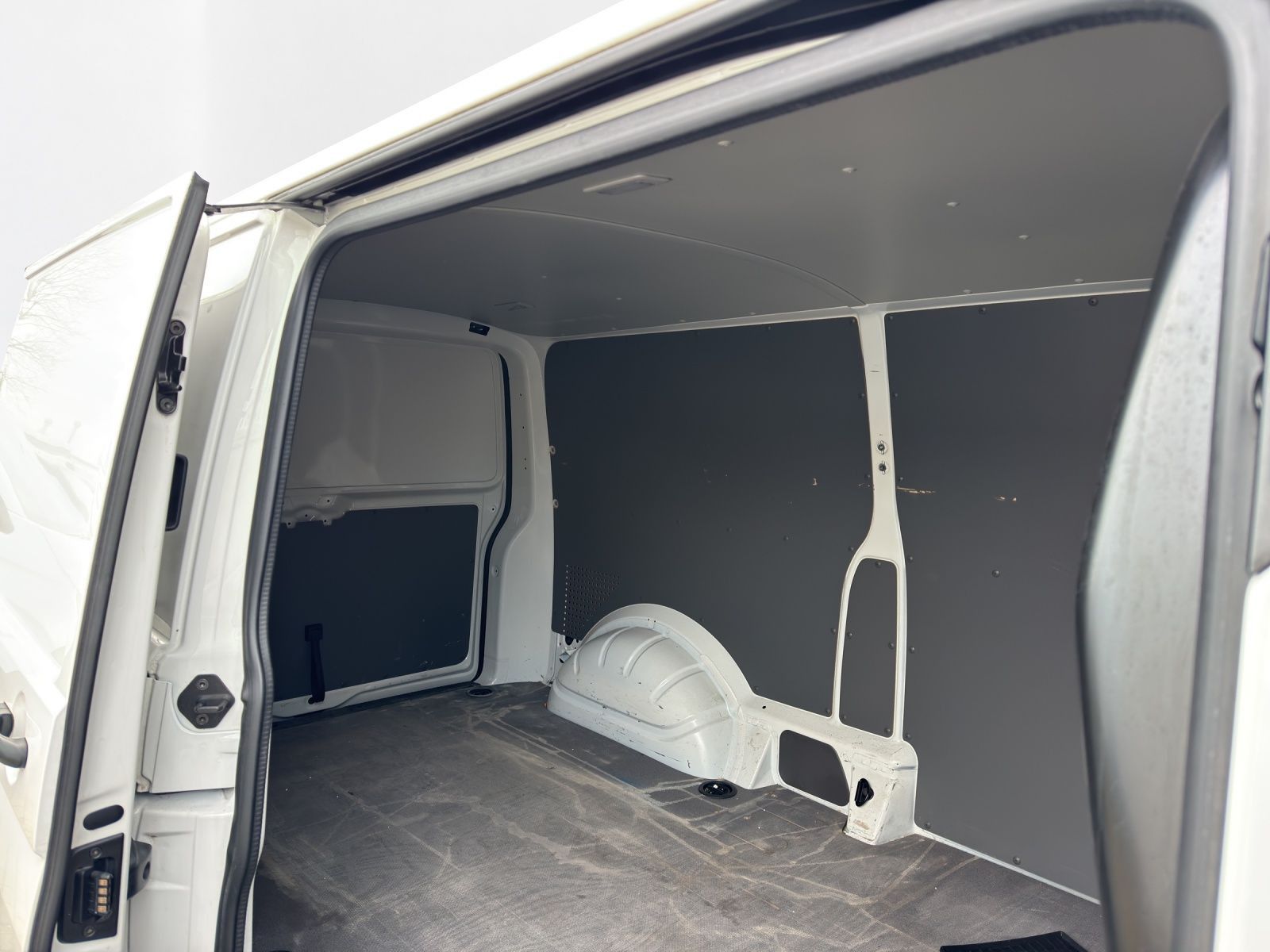 Volkswagen T6.1 Kasten LR LANG AHK LED NAVI KAMERA ALLWETTE foto 6