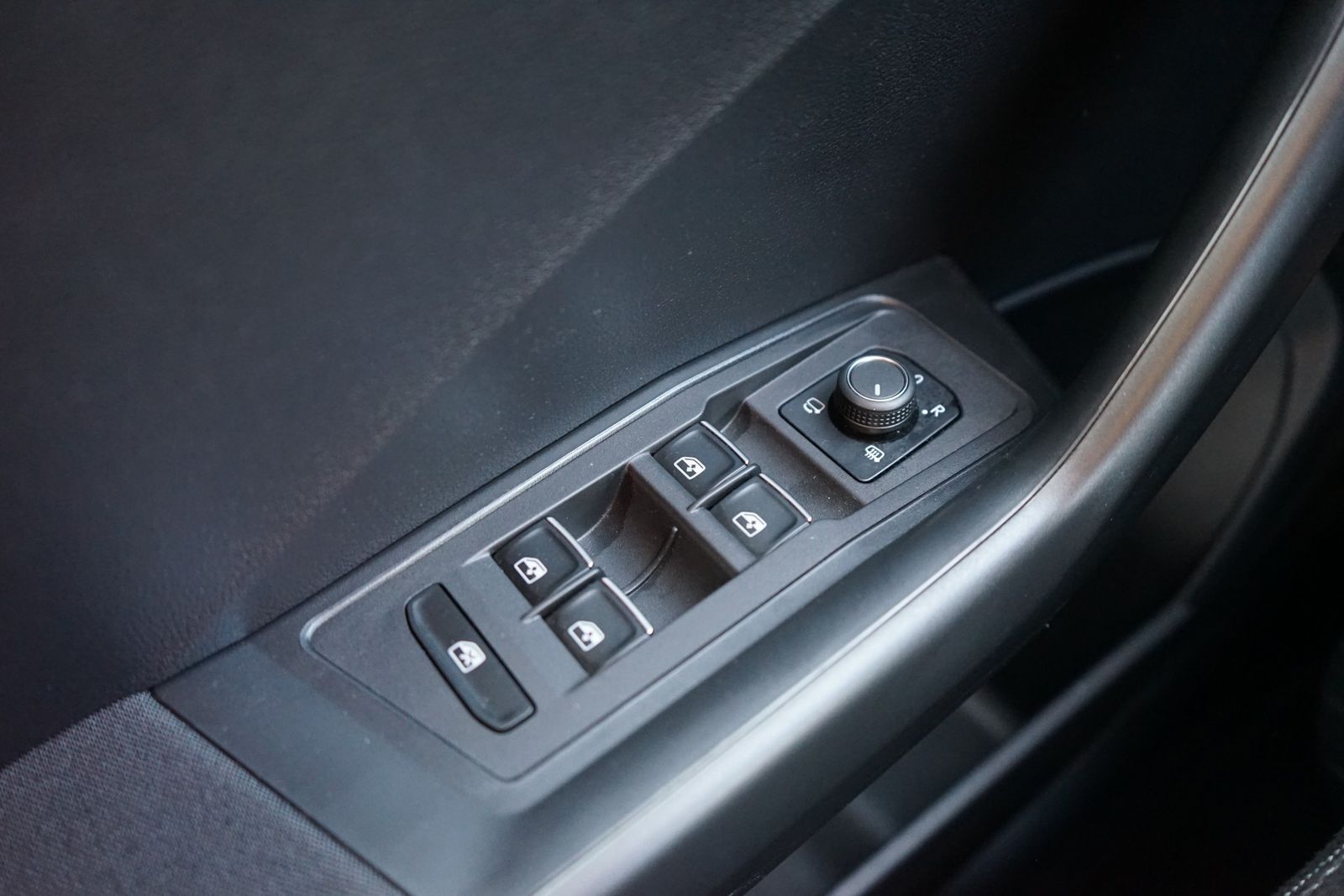 Volkswagen T-Roc 1.5 TSI IQ.DRIVE Sitzheizung Kamera PDC foto 22