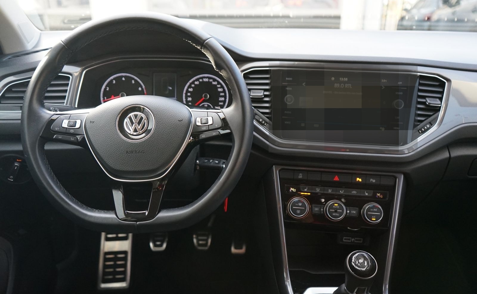 Volkswagen T-Roc 1.5 TSI IQ.DRIVE Sitzheizung Kamera PDC foto 10