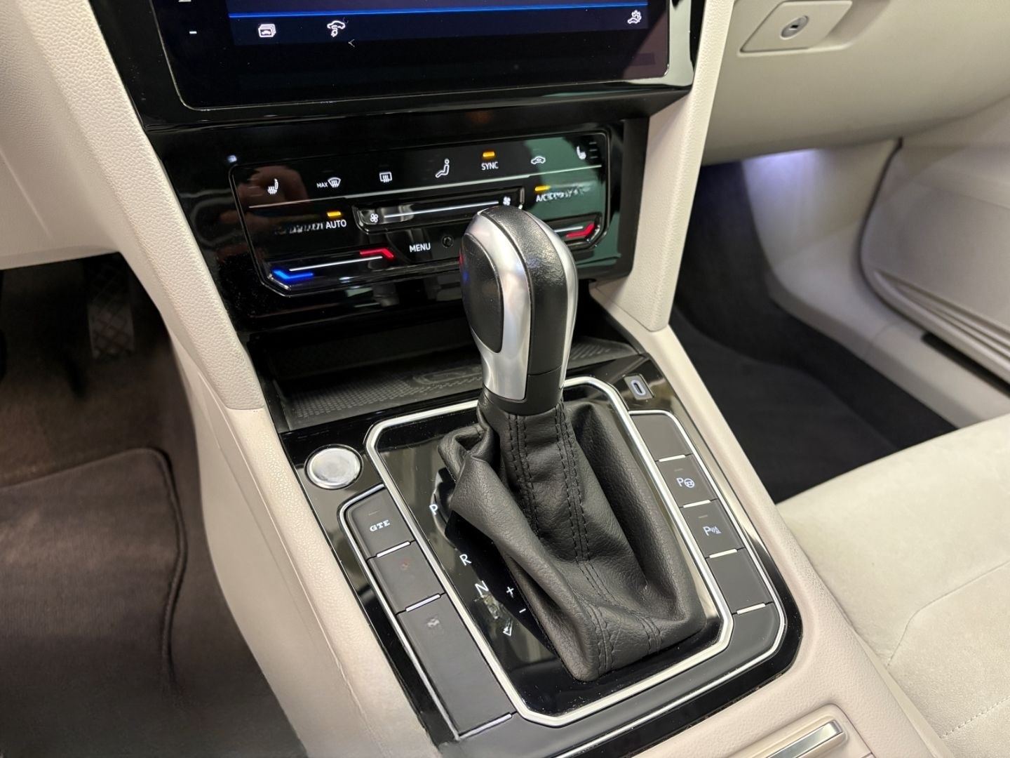 Volkswagen Passat Variant 1.4 eHybrid GTE IQ-LIGHT DIGITAL  foto 16