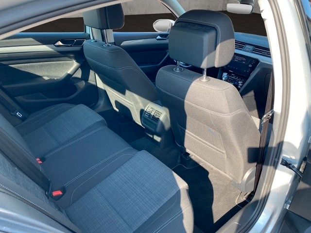 Volkswagen Passat Lim. Business foto 14