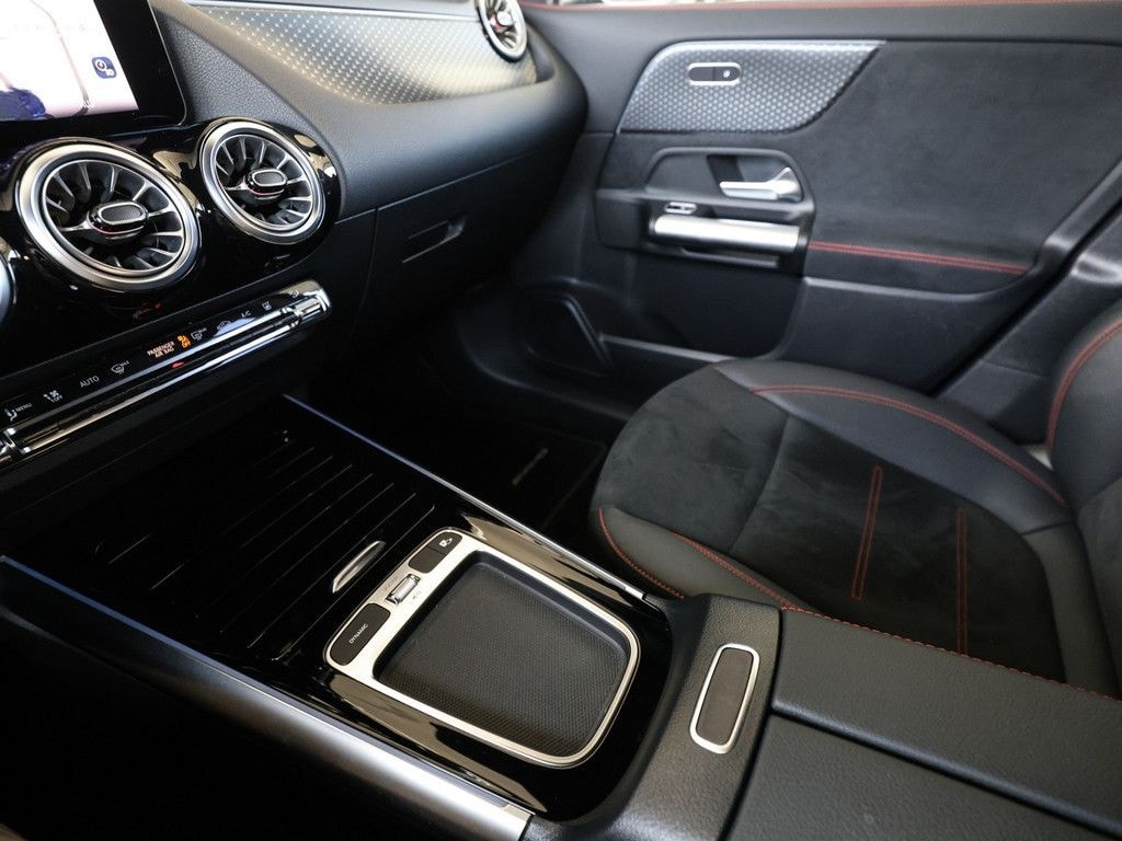 Mercedes-Benz EQA 300 4M AMG Sport Advanced LED Navi Kamera Sp foto 19