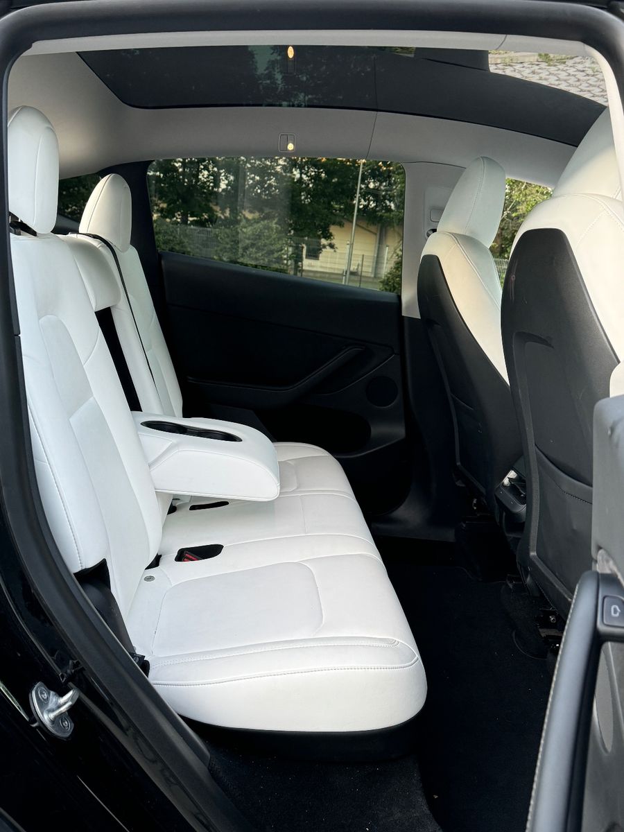 Tesla Model Y Long Range Dual Motor AWD foto 14