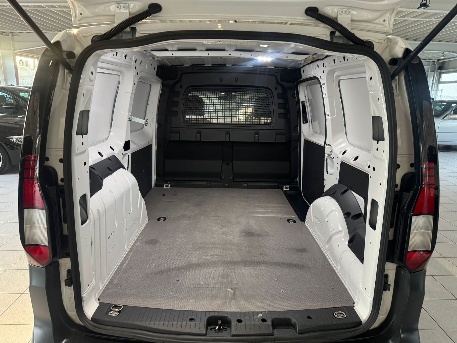 Volkswagen Caddy Maxi foto 9