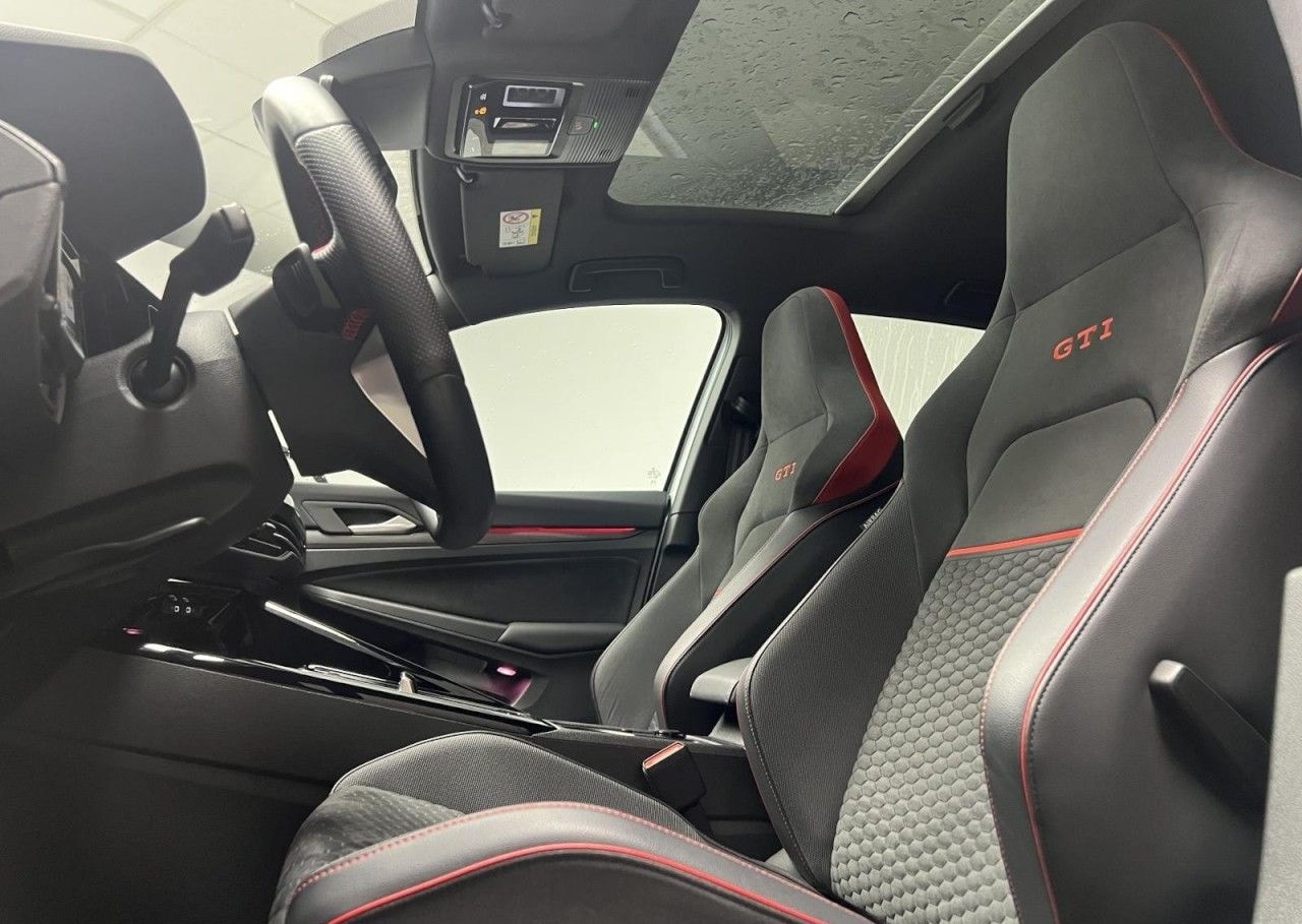 Volkswagen Golf VIII GTI Clubsport 2.0 TSI DSG Klima Navi foto 9