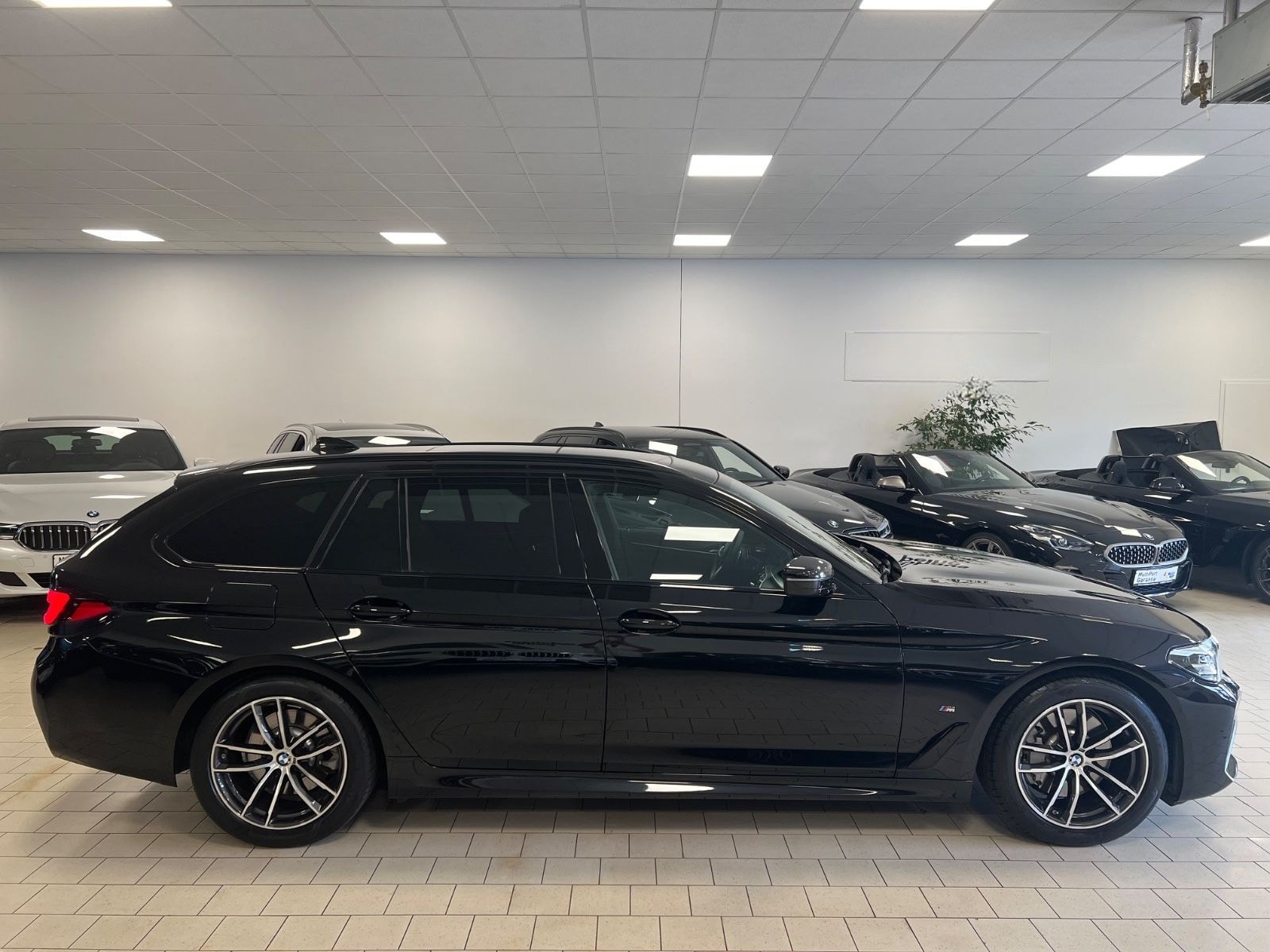 BMW 530i/Aut/LCPProf/Panor/KomfStz/P&DrivAs/M-Sport foto 11