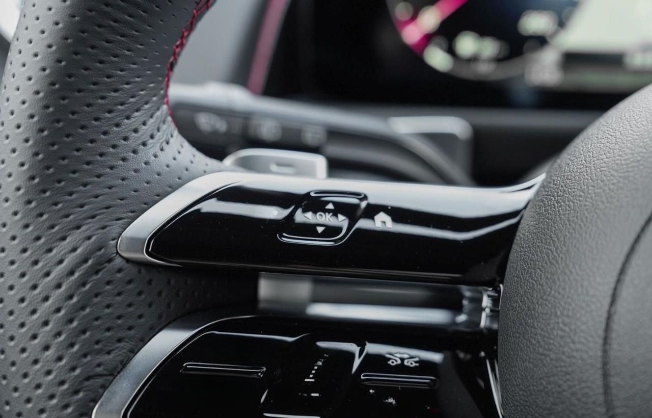 Mercedes-Benz GLB 180 AMG Night Navi Distronic AHK Kamera foto 20