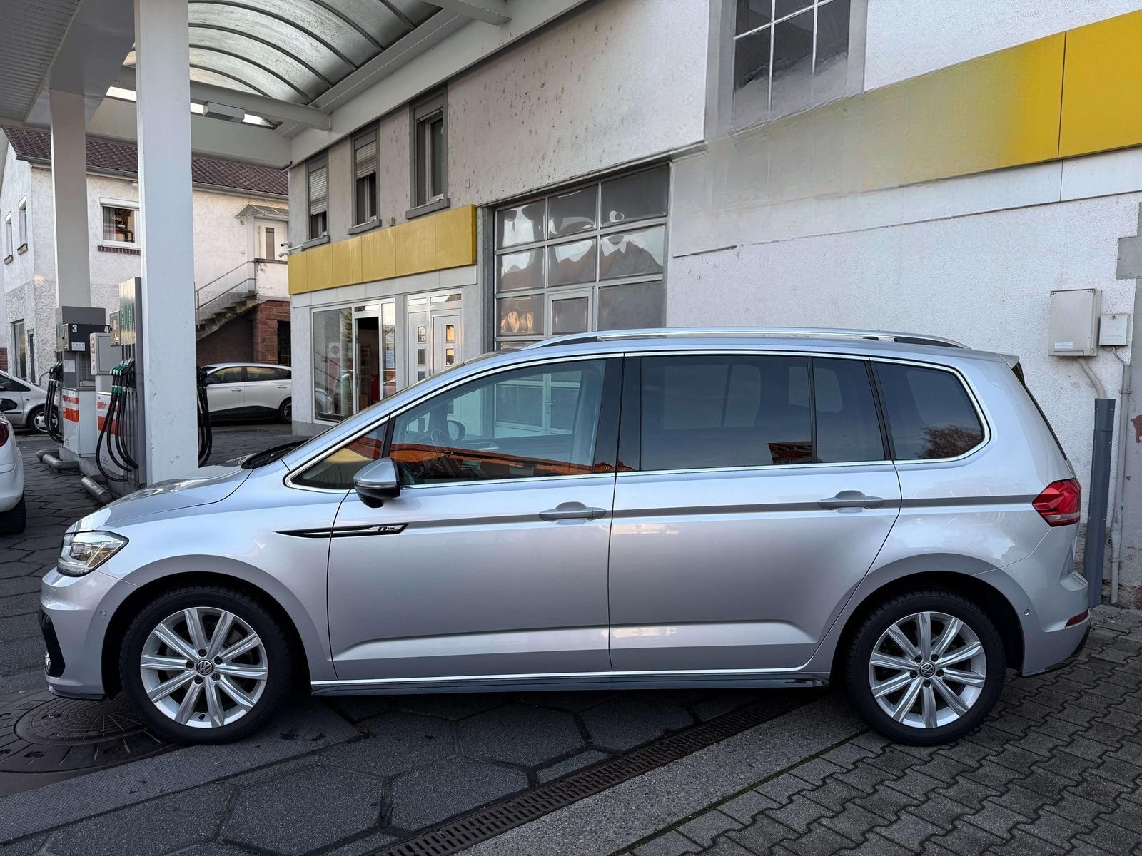 Volkswagen Touran Highline *R-LINE* LED NAVI PDC SITZHZG AL foto 2