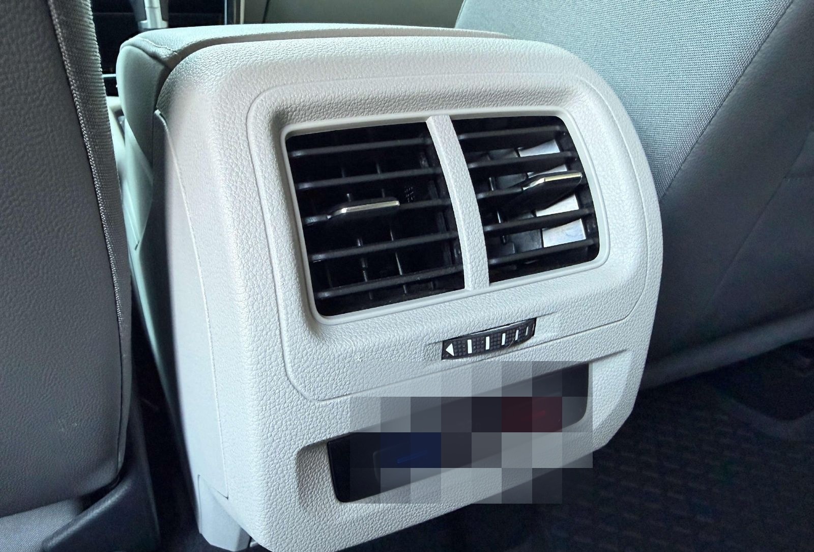 Volkswagen Touran Highline *R-LINE* LED NAVI PDC SITZHZG AL foto 15