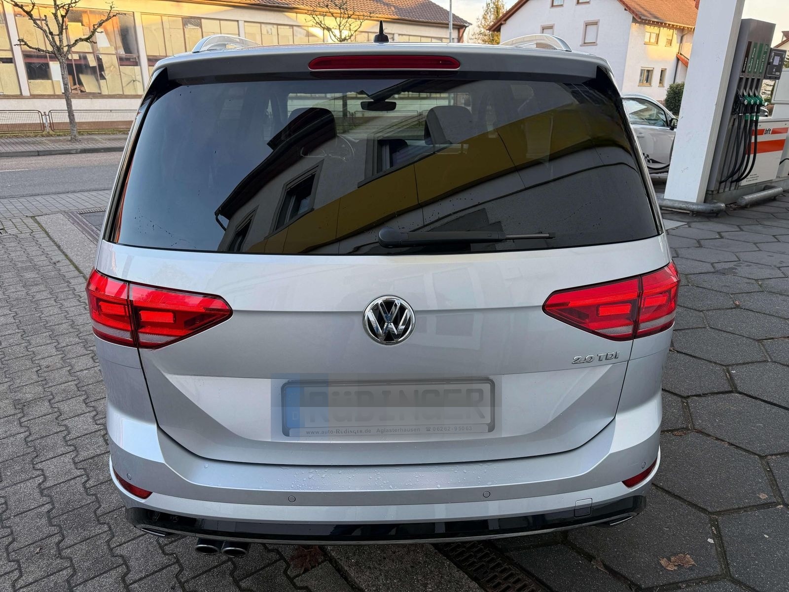 Volkswagen Touran Highline *R-LINE* LED NAVI PDC SITZHZG AL foto 3