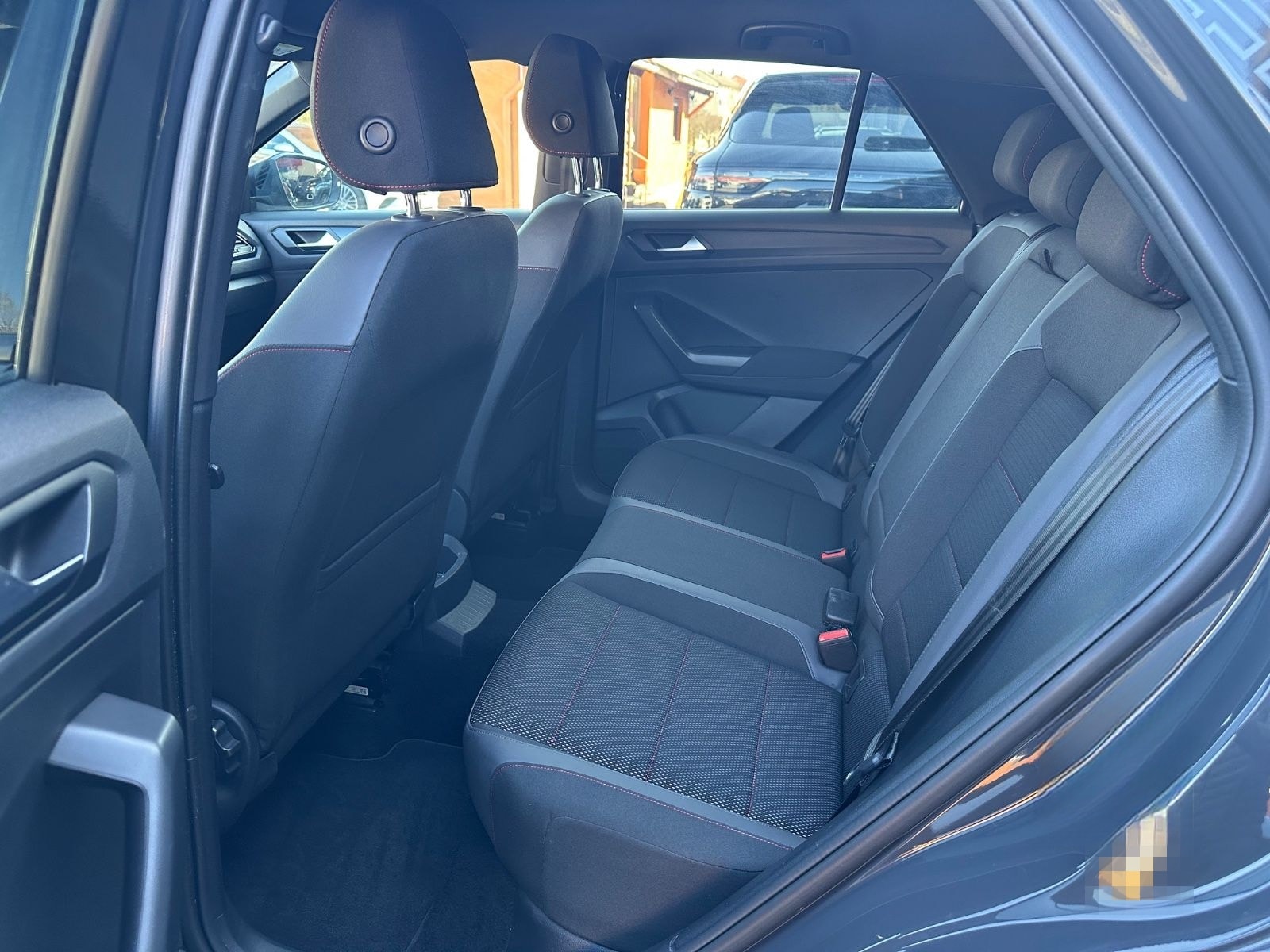 Volkswagen T-Roc 2.0 TDI DSG **R-Sport Paket** foto 9