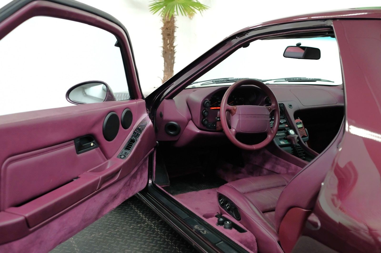 Porsche 928 GTS/UNIKAT/DT.AUSLIEFERUNG/1.HAND foto 13