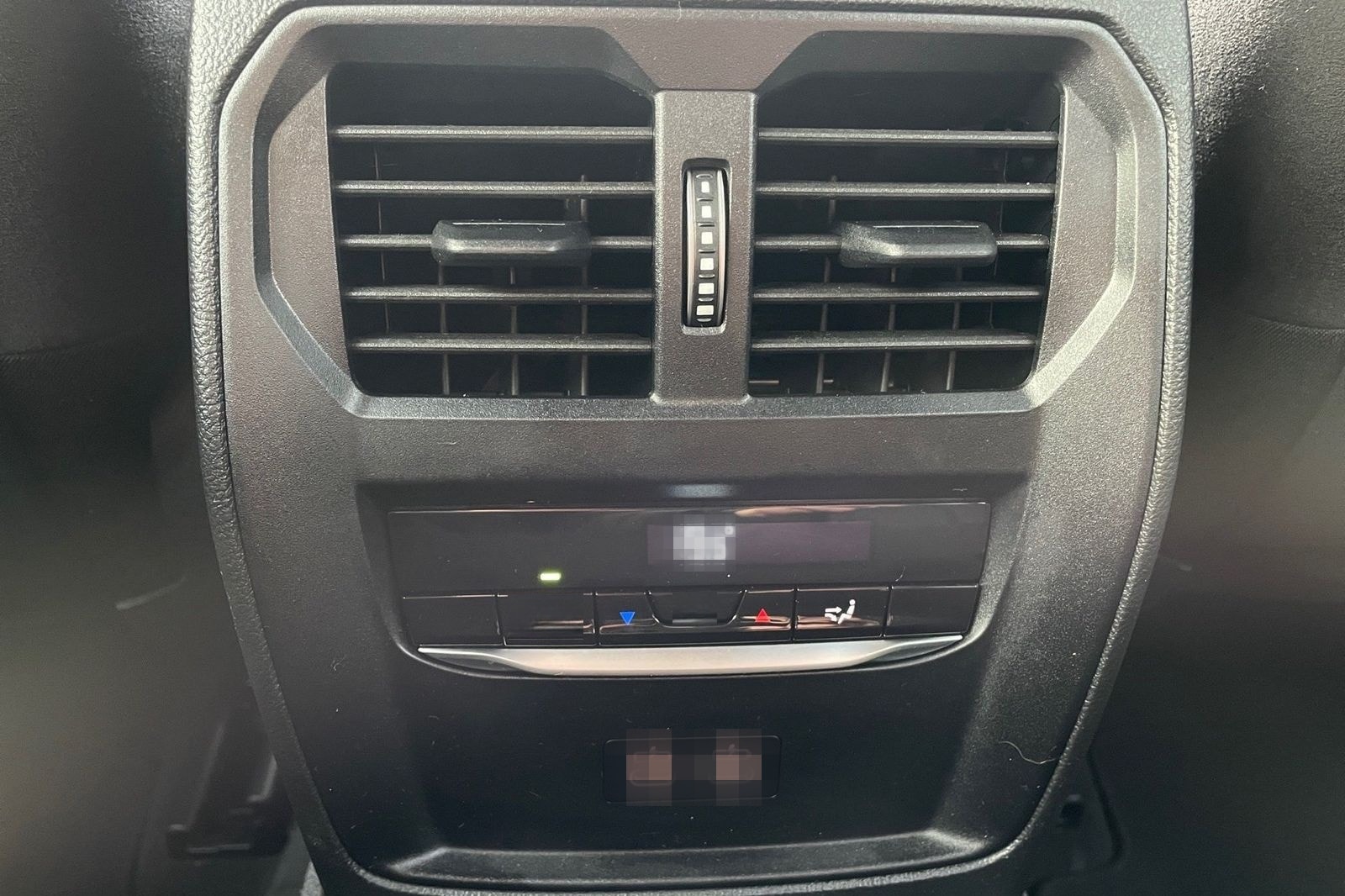 BMW 320i Touring M Sport HUD DA LC Prof. LED PA+ foto 14