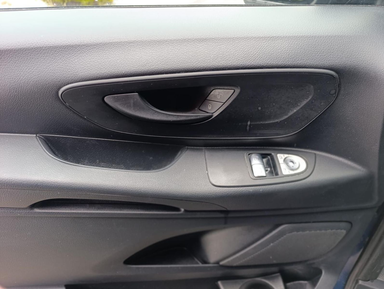 Mercedes-Benz Vito 2.0 CDI Tourer Extranlang RFK Allwetterreif foto 11