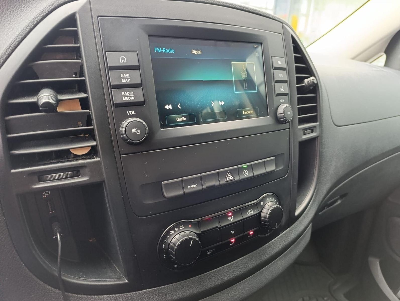 Mercedes-Benz Vito 2.0 CDI Tourer Extranlang RFK Allwetterreif foto 19