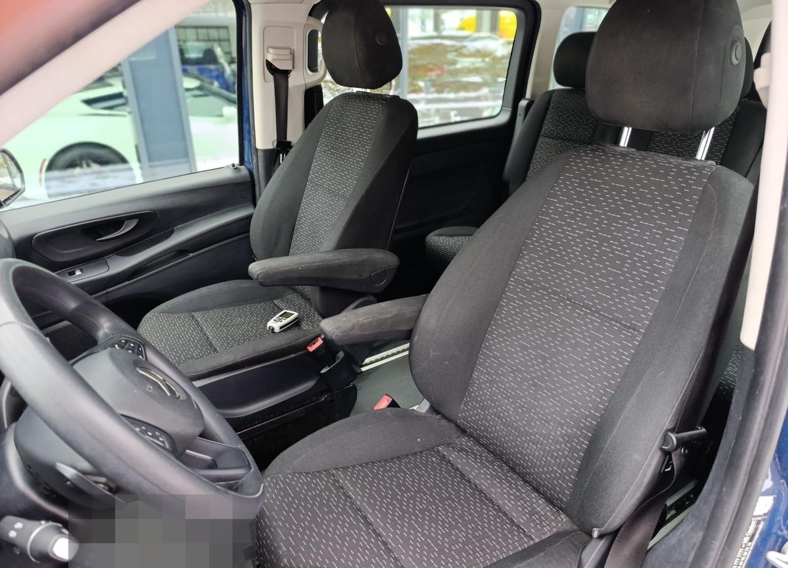 Mercedes-Benz Vito 2.0 CDI Tourer Extranlang RFK Allwetterreif foto 7