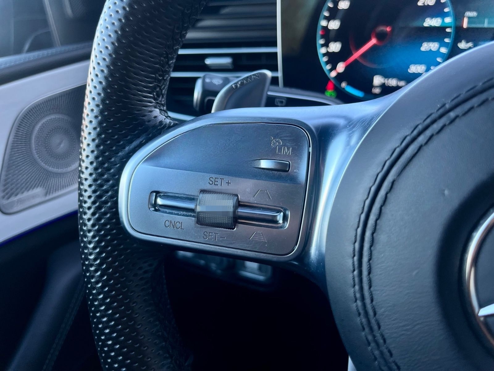 Mercedes-Benz GLS 63 AMG 4Matic+ HUD/KERAMIK/360/1.Hand foto 25