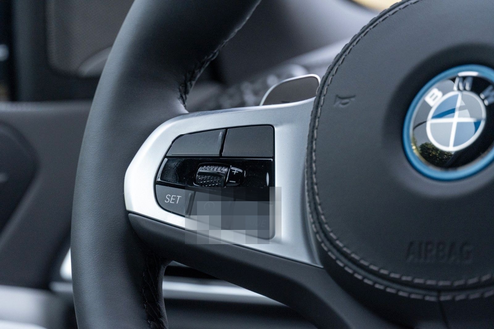 BMW X5 50e M SPORT.DR.ASS.LUFT.PANO.360°.H/K.AHK.22" foto 16