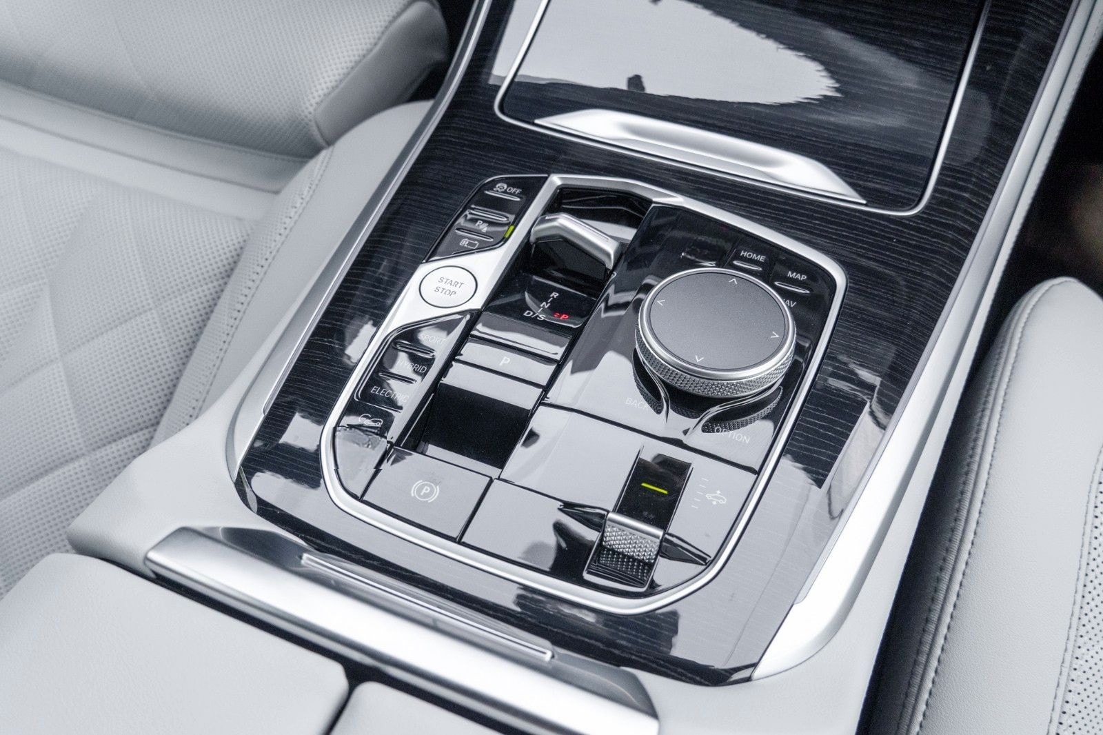 BMW X5 50e M SPORT.DR.ASS.LUFT.PANO.360°.H/K.AHK.22" foto 18