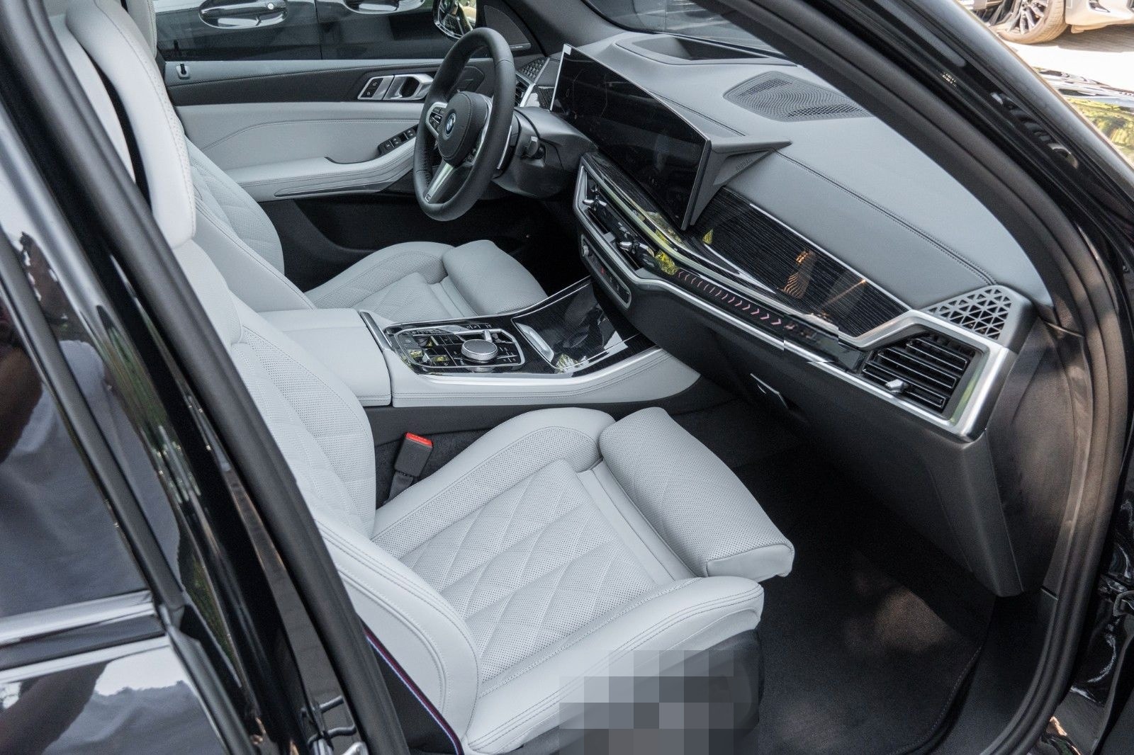 BMW X5 50e M SPORT.DR.ASS.LUFT.PANO.360°.H/K.AHK.22" foto 25