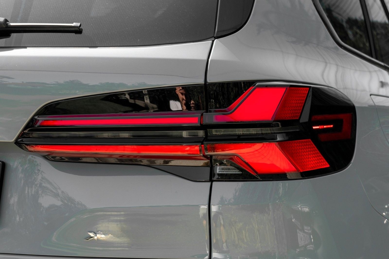 BMW X5 50e M SPORT.LUFTF.DR.ASS.PANO.H/K.360°.AHK.22 foto 7