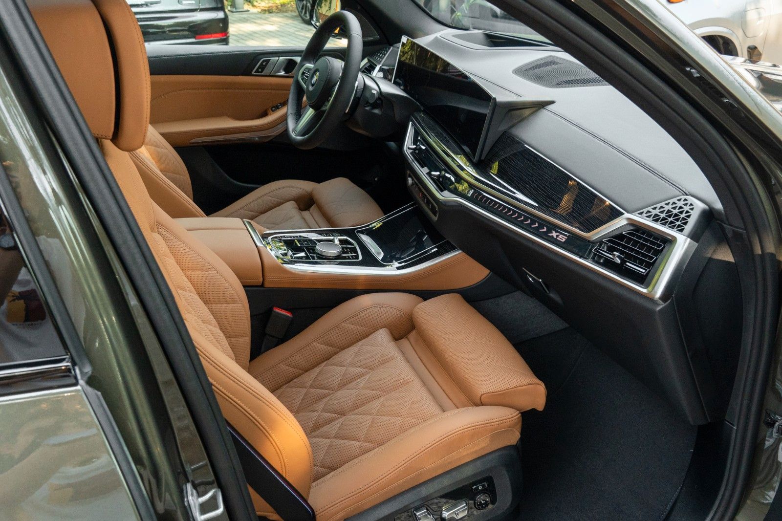 BMW X5 50e M SPORT.LUFTF.PANO.DR.ASS.360.H/K.AHK.22" foto 25