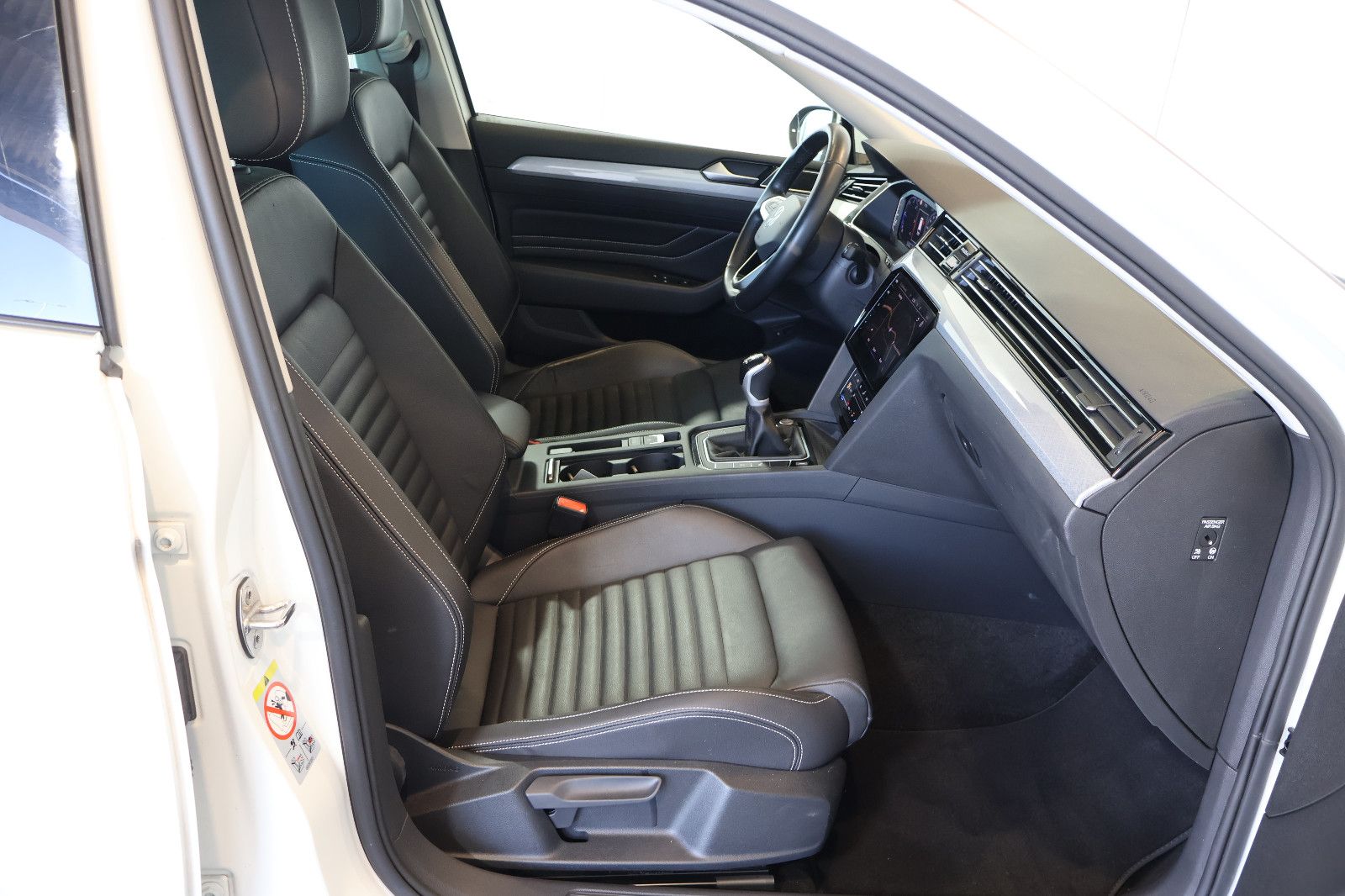 Volkswagen Passat 2.0 TDI Bus.AID+MATRIX+360°+KEY+LEDER+AHK foto 14