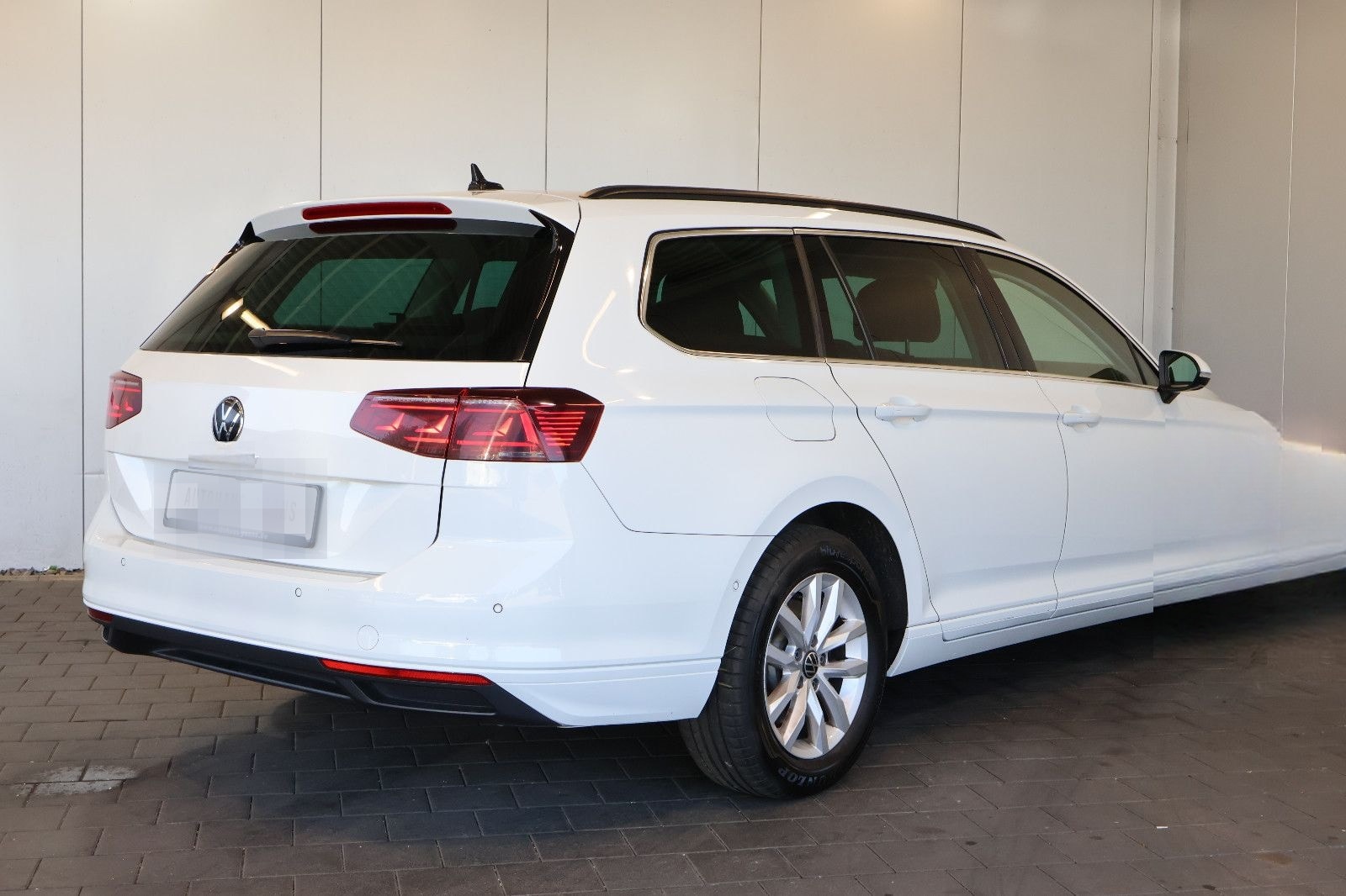 Volkswagen Passat 2.0 TDI Bus.AID+MATRIX+360°+KEY+LEDER+AHK foto 4