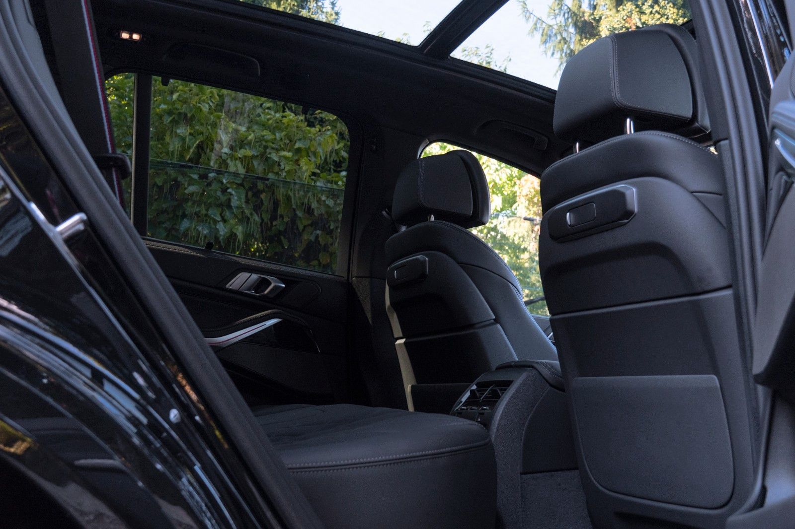 BMW X5 50e M SPORT.LUFTF.PANO.DR.ASS.PRO.360.AHK.22" foto 16