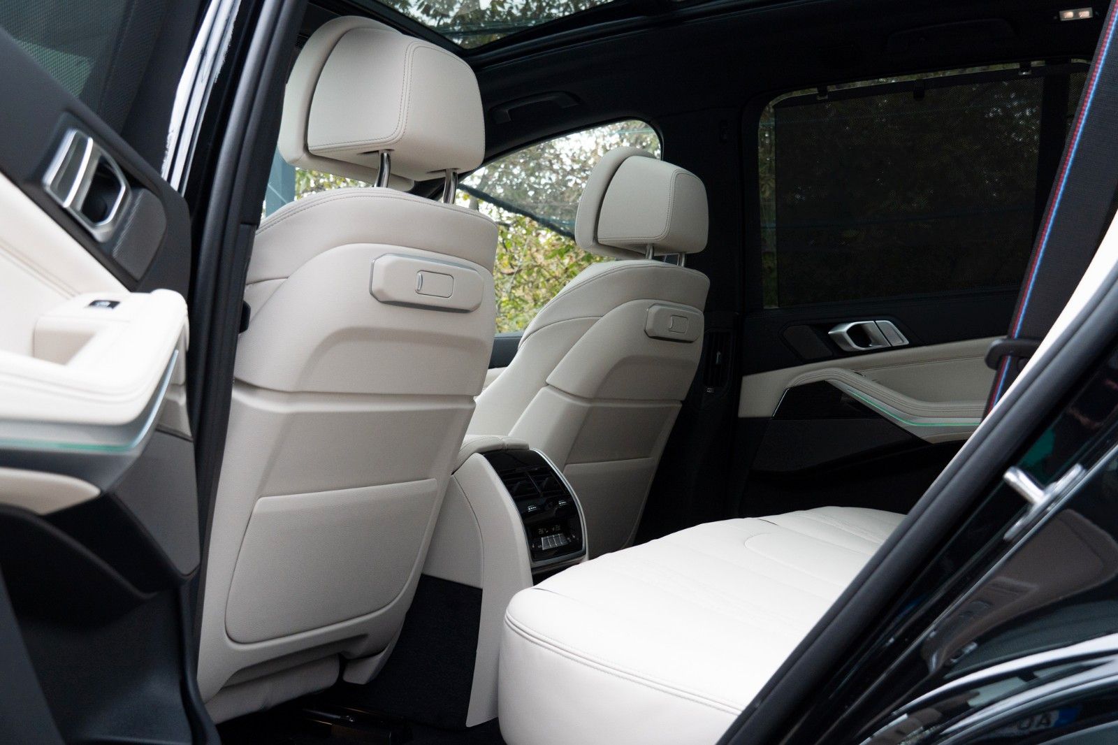 BMW X5 50e M SPORT.LUFTF.PANO.DR.ASS.PRO.4ZONEN.AHK foto 14