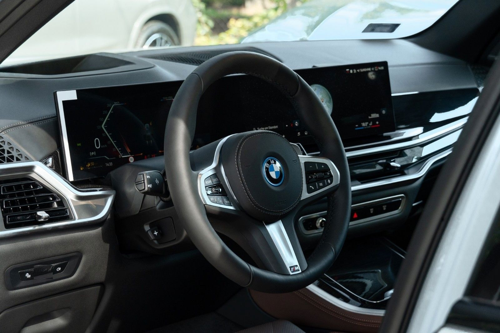 BMW X5 50e M Sport LUFTF.PANO.LHZ.HUD.H/K.360°.AHK foto 12