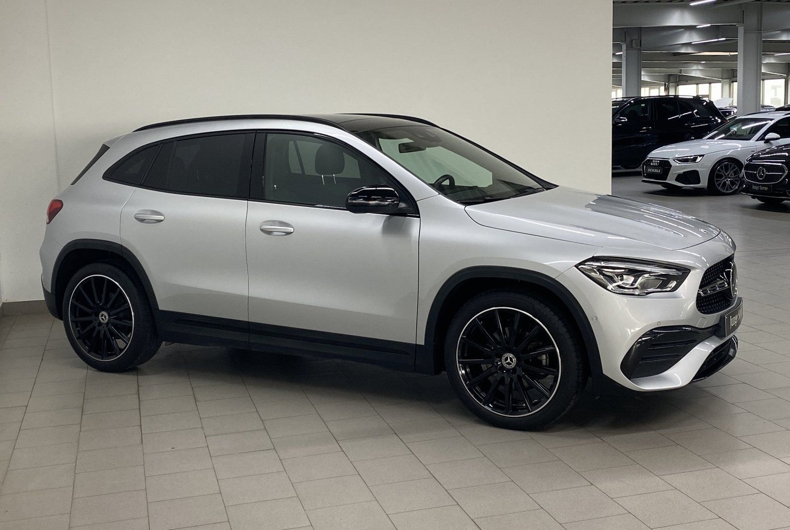 Mercedes-Benz GLA 200 d 4M AMG NIGHT+20"AMG+PANO+DIST+KAM+AMBI foto 4