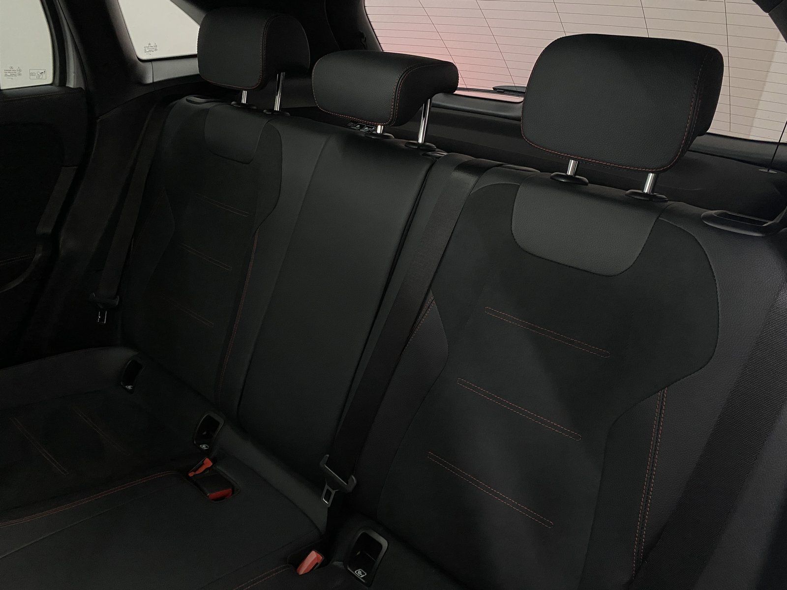 Mercedes-Benz GLA 200 d 4M AMG NIGHT+20"AMG+PANO+DIST+KAM+AMBI foto 9