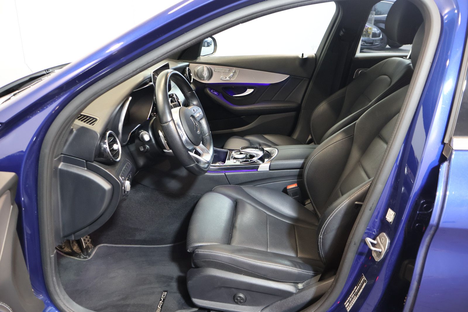 Mercedes-Benz C 300 T d AMG Line WIDE+DISTRONIC+LED+BURMESTER foto 11