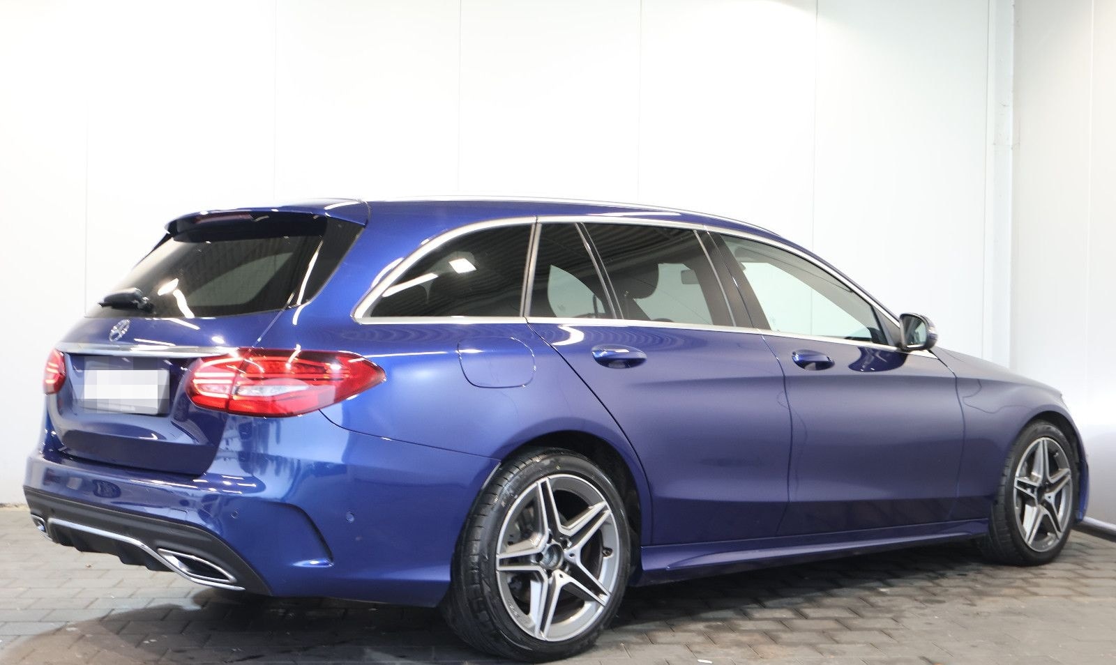 Mercedes-Benz C 300 T d AMG Line WIDE+DISTRONIC+LED+BURMESTER foto 5