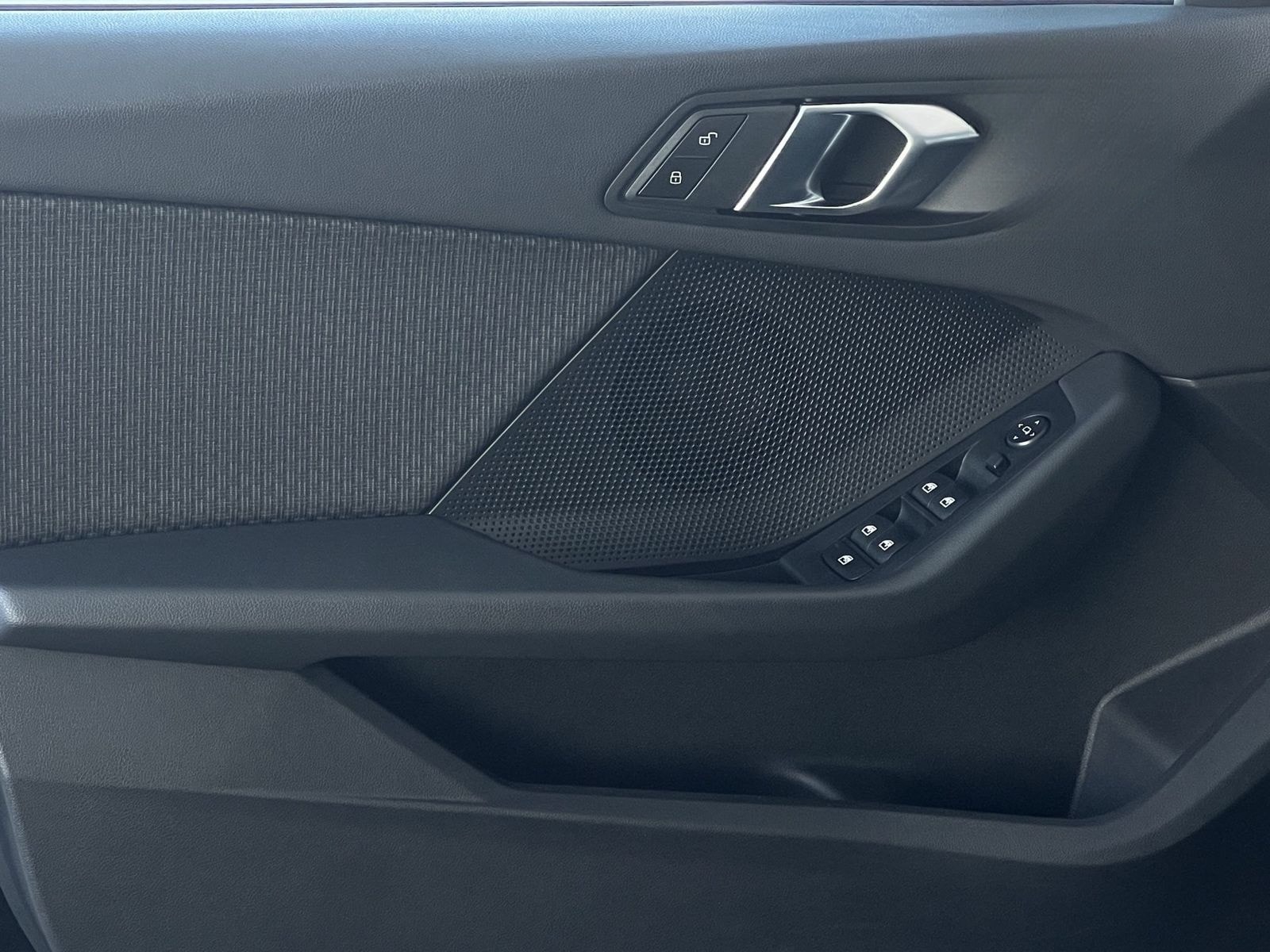 BMW 118i Advantage NAVI LED AHK HUD PDC foto 14