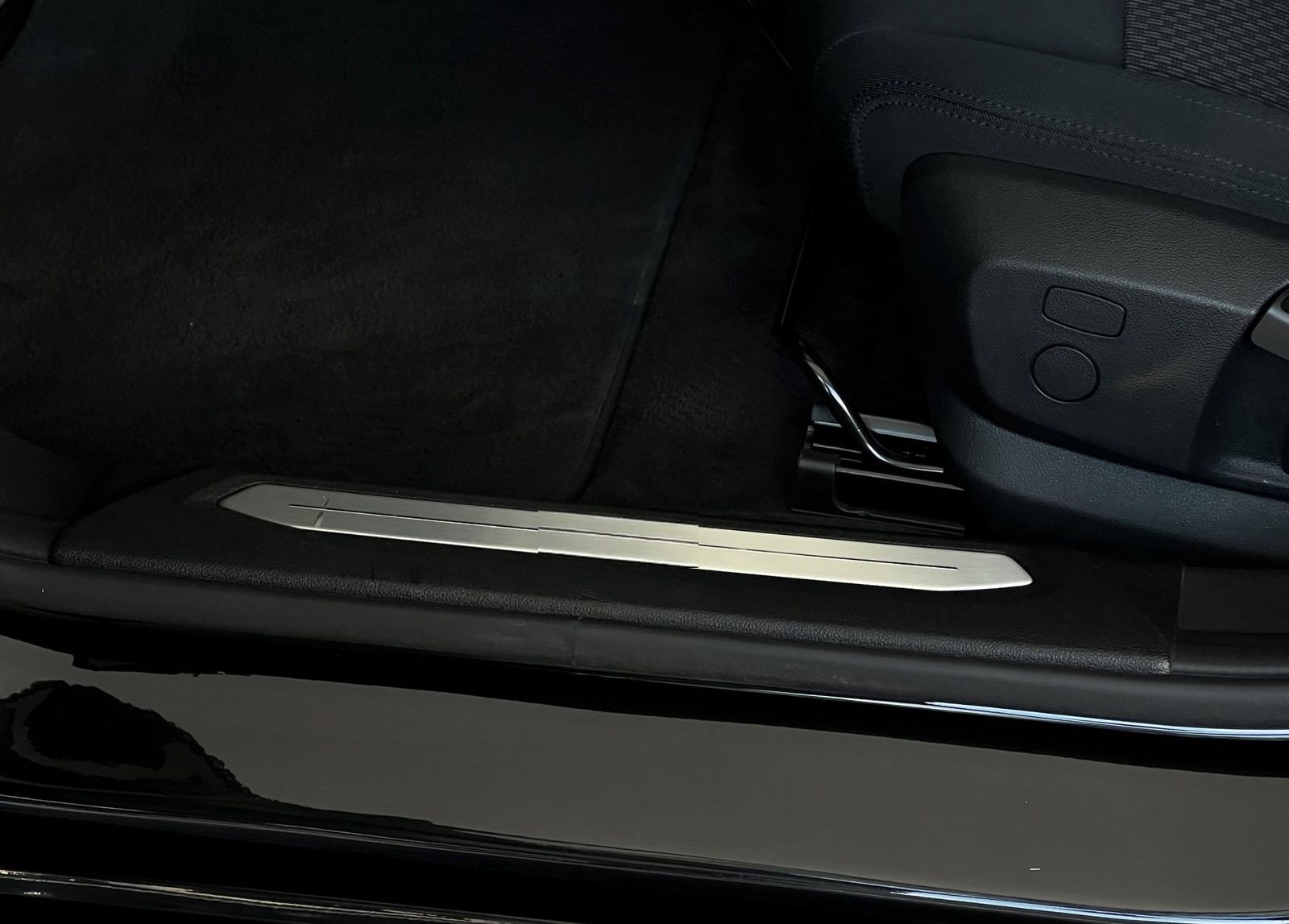 BMW 118i Advantage NAVI LED AHK HUD PDC foto 15